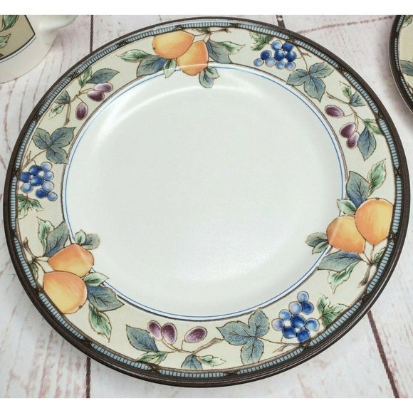 Mikasa Intaglio CAC29 Garden Harvest 3Pc Teacup Saucer And Bread Plate Set - Picture 9 of 12